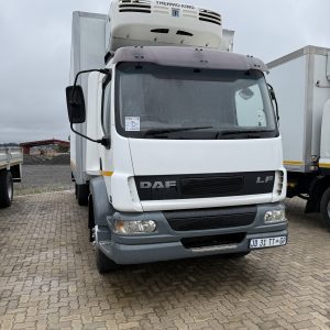 2003 DAF 55.220 6X2 Fridge