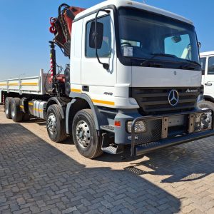 2005 Mercedes Benz 4140 Crane Truck
