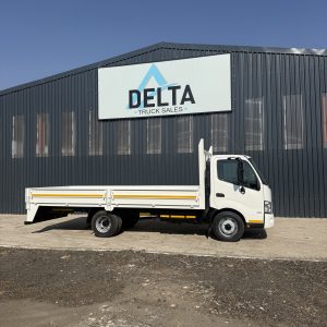 2021 Hino 300 Dropside